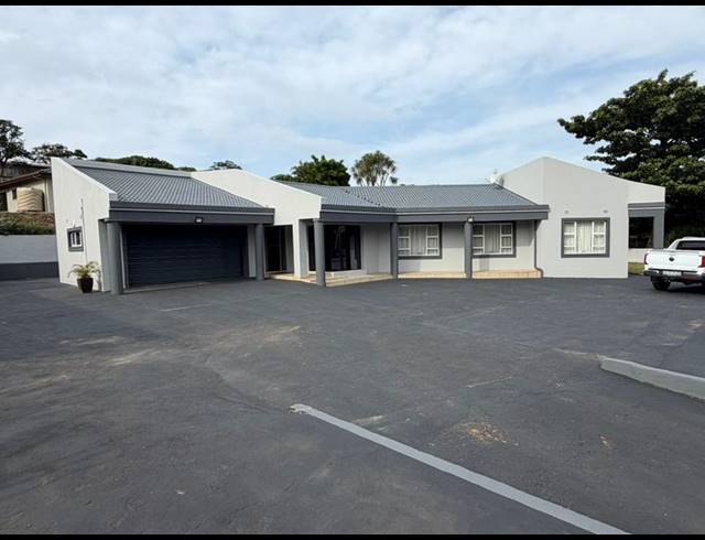 4 BEDROOM HOUSE FOR SALE IN OSLO BEACH